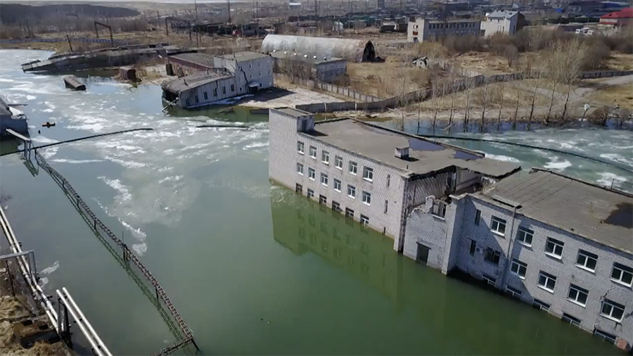 Sinkhole city: Russian settlement being slowly consumed (VIDEO)