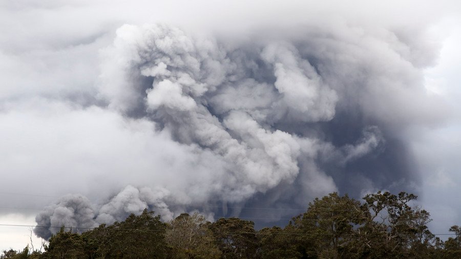 Hawaii’s Kilauea volcano erupts, sending plume of ash 30,000ft into air (PHOTOS, VIDEOS) 