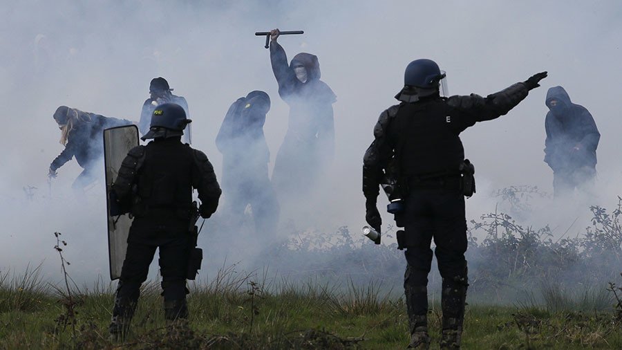 Protesters defy 1,500 French riot police in renewed expulsions from ‘eco-camp’ 