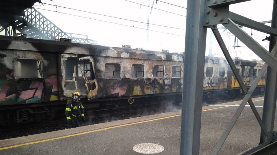 Blazing train pulling into station sparks panic (PHOTOS, VIDEOS) 