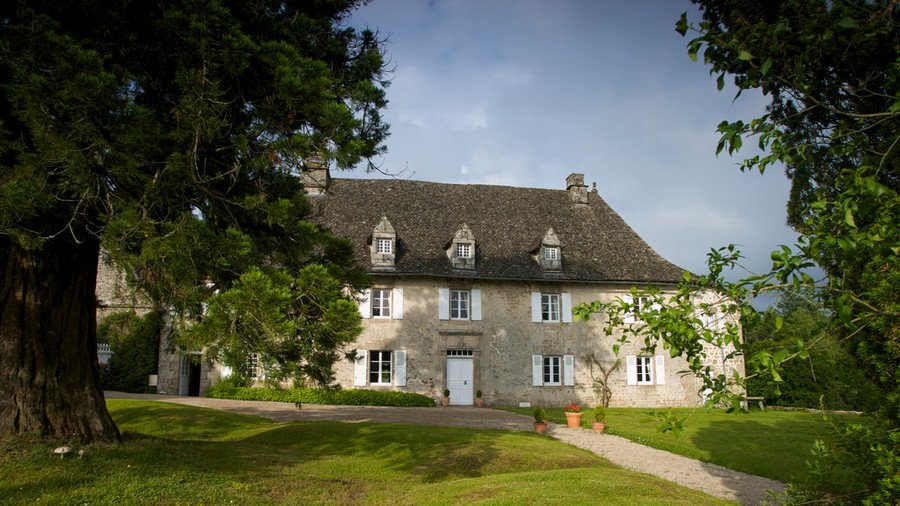 French chateau worth $1.5mn goes up for grabs for under $14