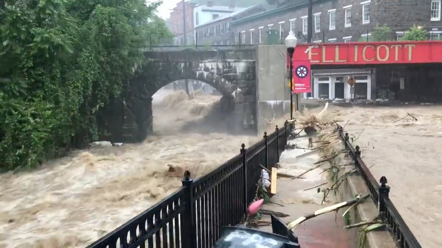 Roads submerged as severe flash flooding hits Maryland (VIDEOS)