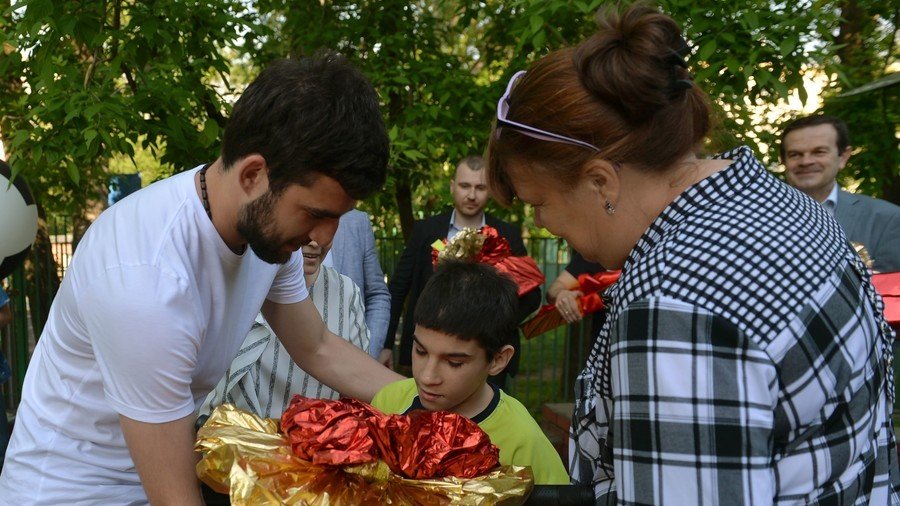 ‘Thank you to every child’: Russia players continue to fulfill kids' wishes across country (PHOTOS