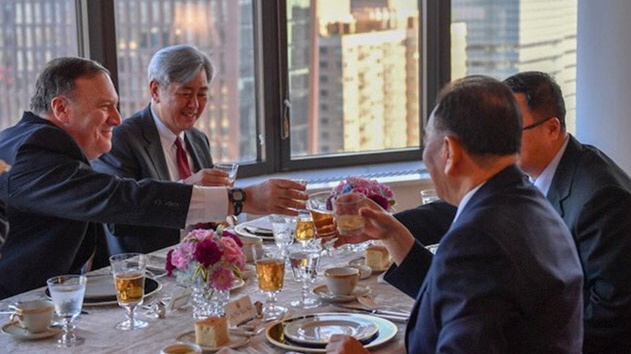 Pompeo wines and dines North Korean negotiator in New York (PHOTOS)