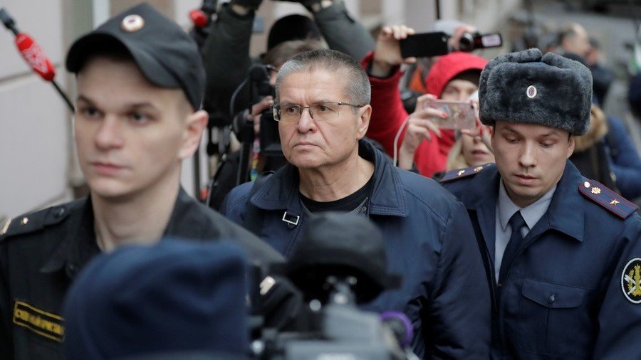 Former economy minister Ulyukayev jailed for 8 years over $2 million bribe begins sentence