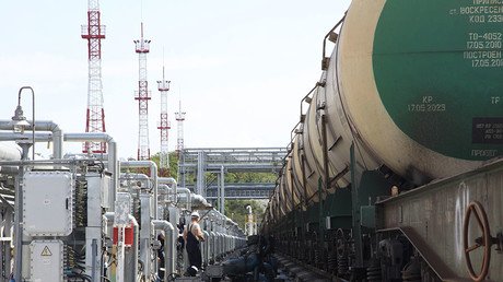 Russian oil & gas revenues surge through March