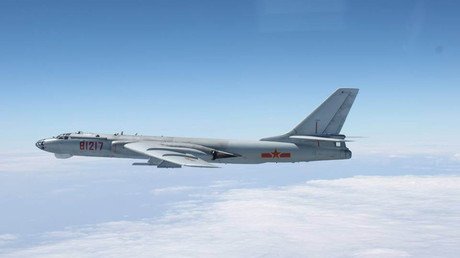 South China Sea drills: Chinese strategic bombers in action (VIDEO)