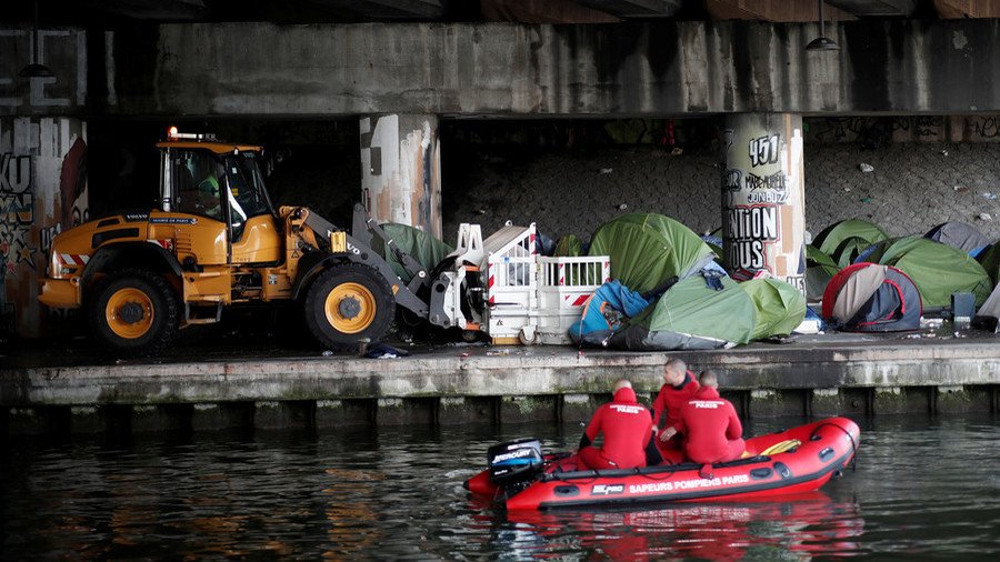 'People aren't pleased’: Posh Paris neighborhood alarmed by new migrant shelter 