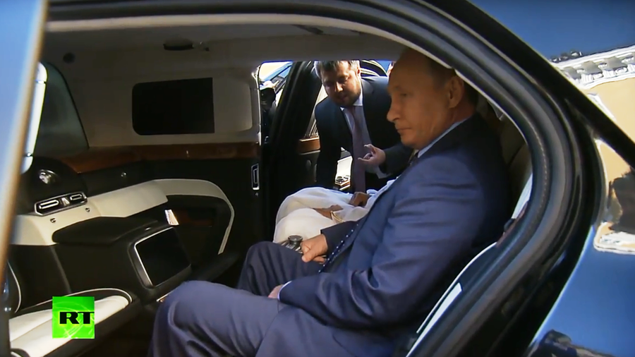Sneak peek inside Putin’s new limo: Russian leader showcases his ride (VIDEO)