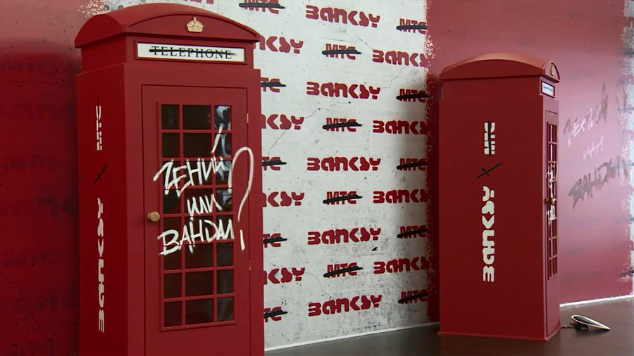Banksy exhibit opens in Moscow, overcoming bad blood between Russia and UK (VIDEO)