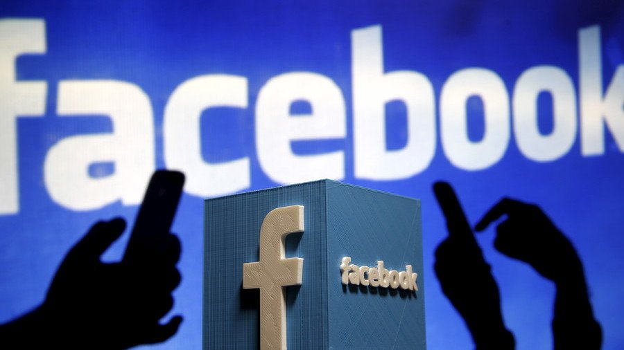 Facebook says software bug made 14mn users’ private posts public