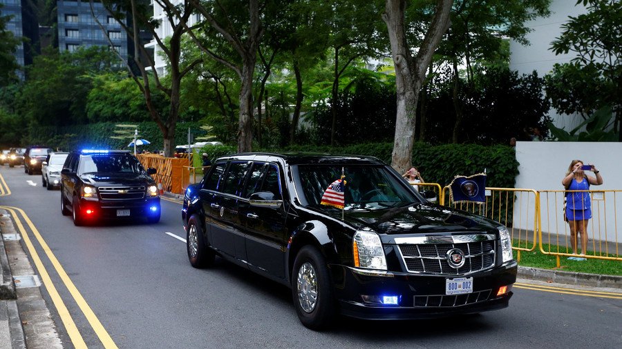 Donald Trump & Kim Jong-un arrive at historic summit in Singapore