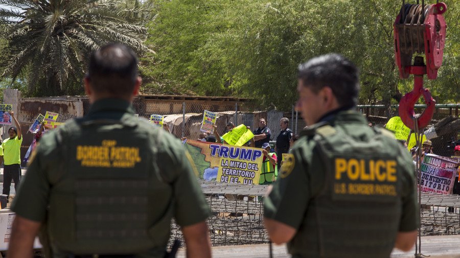 Debunked: Viral image of crying, caged toddler ‘detained by ICE’ not what it seems