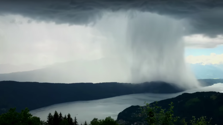 'Tsunami from Heaven': Austrian photographer creates stunning time-lapse of rainstorm (VIDEO)