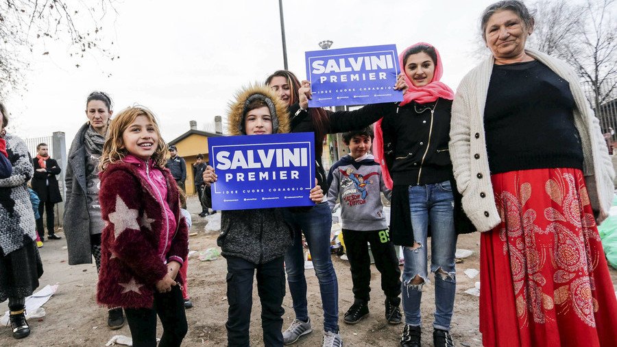 'Specter of Mussolini' evoked as Italy’s Salvini orders full census & expulsion of Roma ‘illegals’