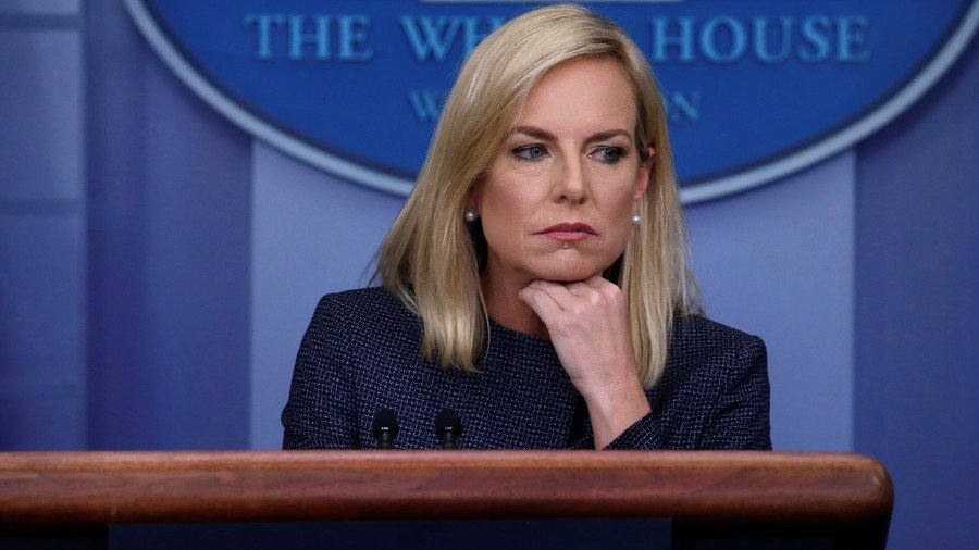 Homeland Security chief chased out of Mexican restaurant amid immigration uproar (VIDEO)