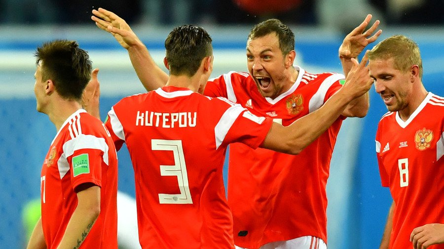 Russia officially qualify for World Cup knockout stages after Uruguay beat Saudi Arabia in Group A