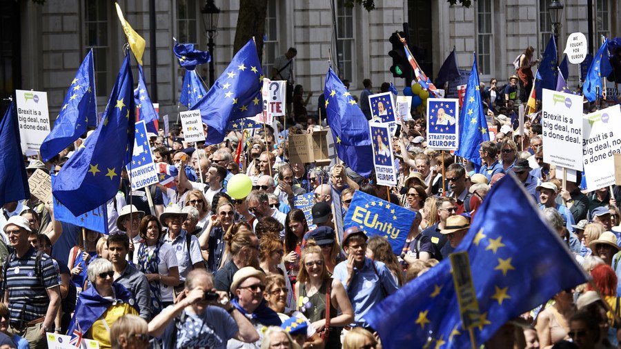 Thousands hit streets of London to protest and support Brexit, demand new referendum (PHOTOS, VIDEO)