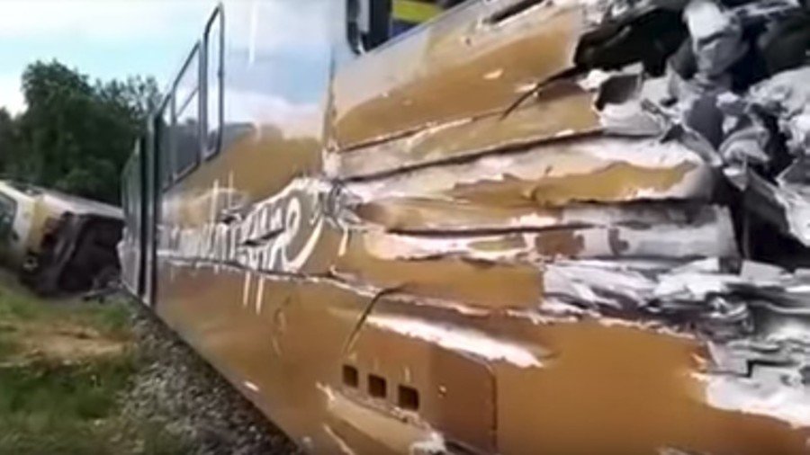 30 injured as train carrying dozens of passengers derails in Austria (PHOTOS)