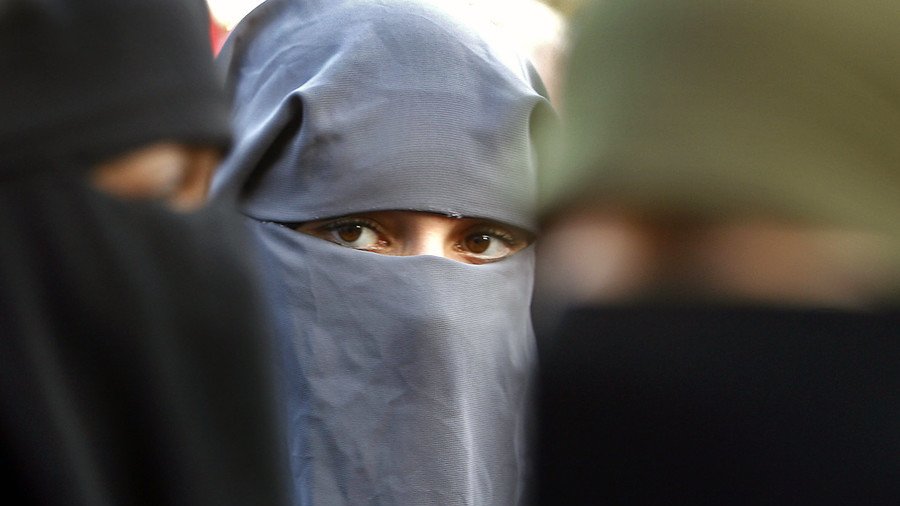 Islamic Face Veils Banned In Public Buildings By Dutch Parliament — Rt World News