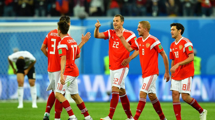 Russia players issue '12th man' call to fans ahead of historic World Cup meeting with Spain (VIDEO) 