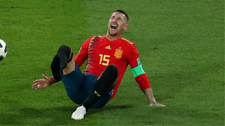 ‘Ramos at it again!’ Real skipper’s elbow leaves rival bloodied, internet puts the boot in (VIDEO)