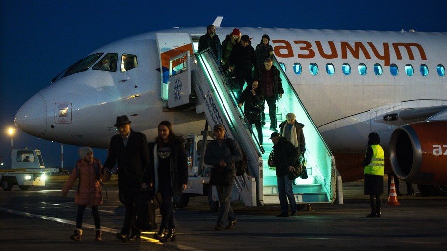 ‘Air hooliganism’: Fines for misbehaving on planes to rise tenfold under Duma committee plan