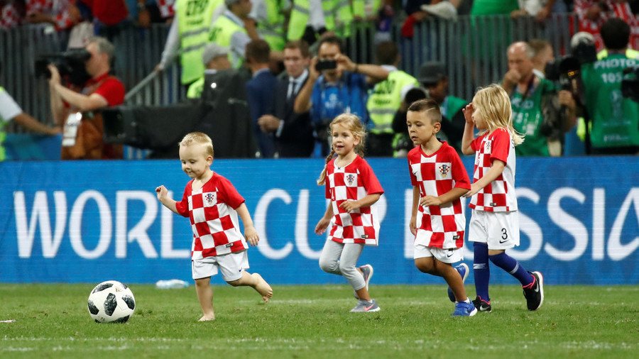 Sweet child o' mine: Croatian kids help celebrate win with Luzhniki kickaround