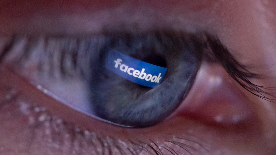 ‘Tech giants use fake news outcry to promote left-wing agenda, censor rival views’ – expert to RT 