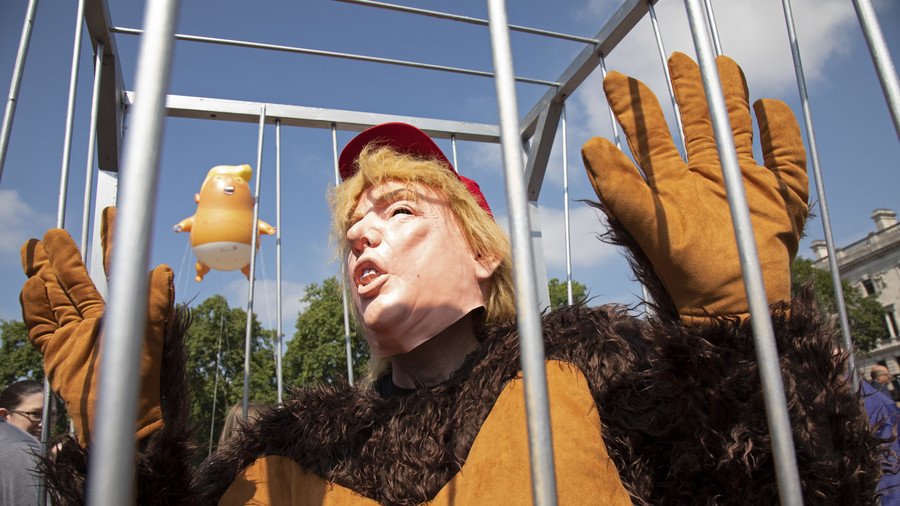 From drag queens to Daleks: Trump impersonators steal show at London protests (PHOTOS, VIDEOS)