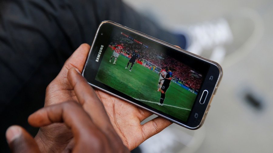 Performance anxiety? Fans swap Pornhub for football during World Cup final