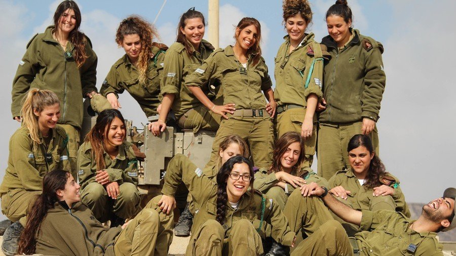 Female IDF soldiers banned from removing bras, smoking & wearing white due to religious soldiers