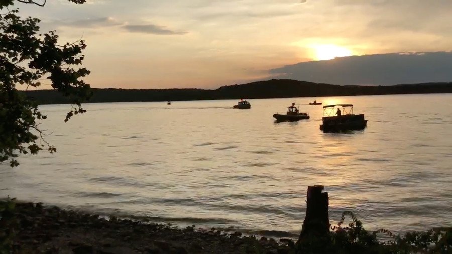 At least 11 killed, several missing after tourist boat capsizes on Missouri lake (VIDEO)