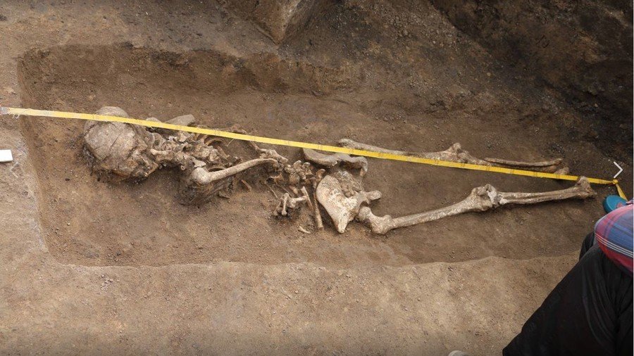 ‘She was different’: Body of a ‘witch’ found at ancient burial site (PHOTOS)