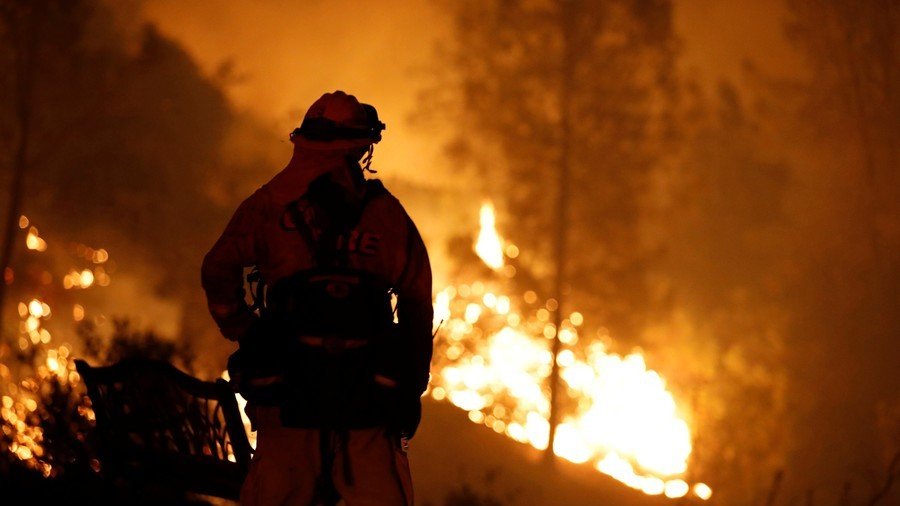‘Firenado’ flames lick roadside as emergency services battle California blaze (VIDEO)