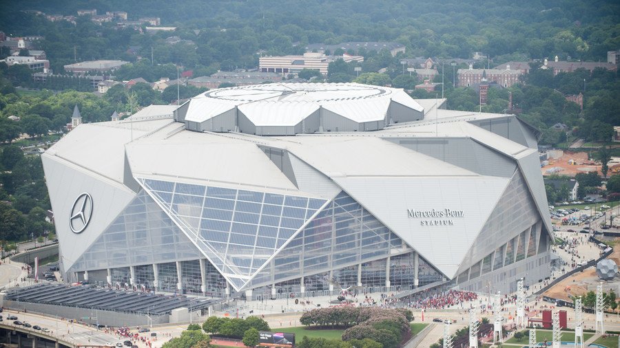 NFL team Atlanta Falcons unveil incredible new retractable roof at Mercedes-Benz Stadium (VIDEO)