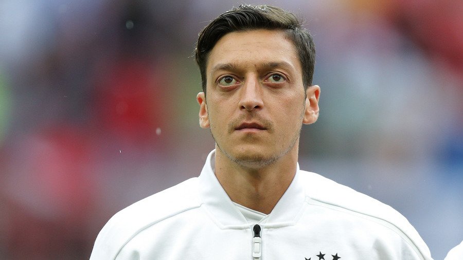 'It was cowardly' - Frankfurt sporting director tears into Mesut Ozil over retirement