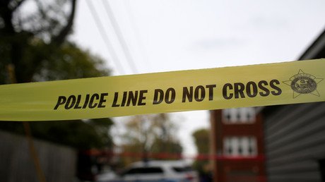 ‘Murderers!’ Violent protests erupt after Chicago police shoot armed man (VIDEOS)