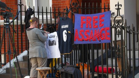 Prosecuting Assange for journalism a move towards ‘dark ages of ignorance’, say whistleblowers