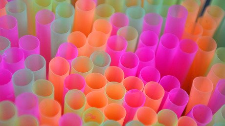‘Come and take it’ – Meme warriors fight California plastic straws ban