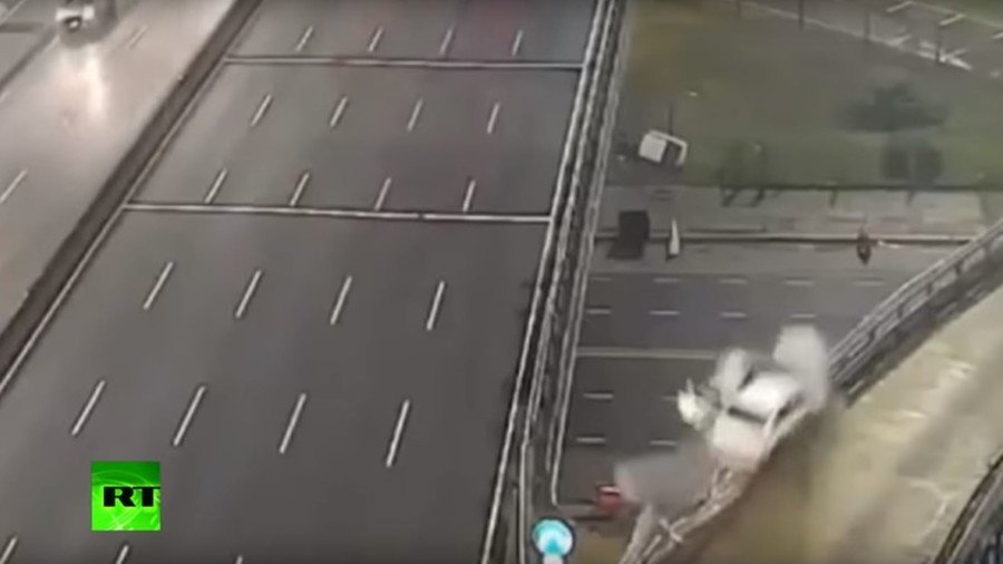 Teenager hurtles off overpass at 170kph in horror crash – and survives (VIDEO)