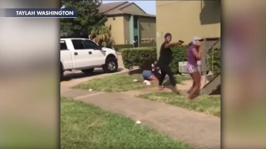 Texas mom pulls ‘gun’ during violent brawl between teen girls (VIDEO)
