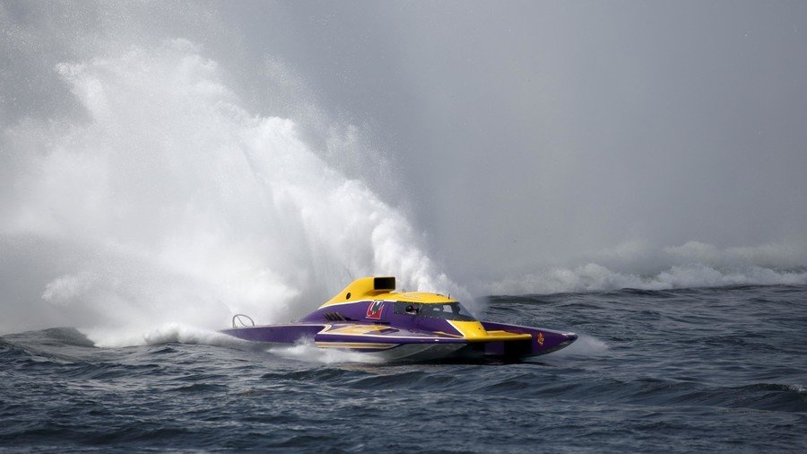 High-speed hydroplane boat flips 360 degrees in spectacular crash (VIDEO)