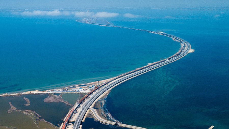 Russian bridge to Crimea sets new traffic record as tourists pour in 