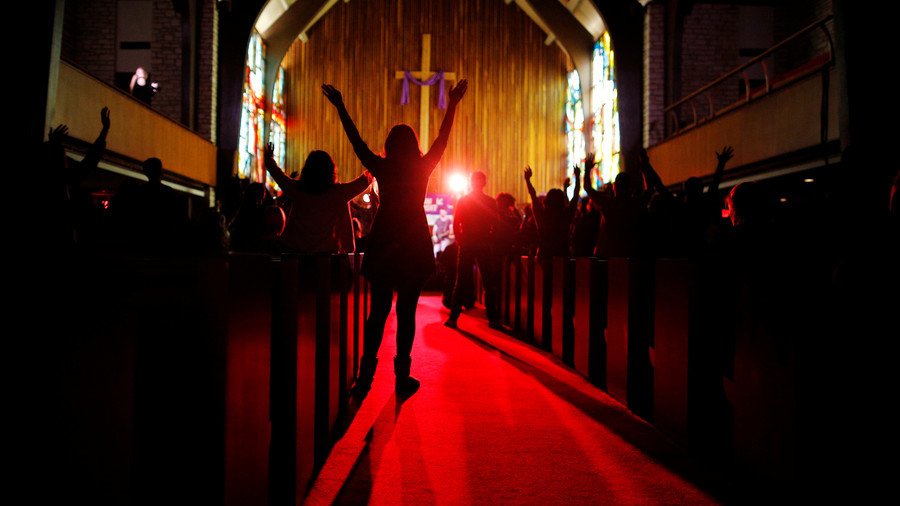 Nike turns old church in Chicago into basketball facility (PHOTOS)