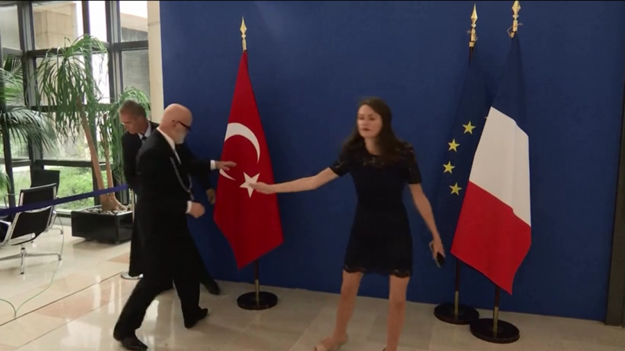 Panic in Paris! Why are French govt staffers running around the Turkish flag in a tizzy? (VIDEO)