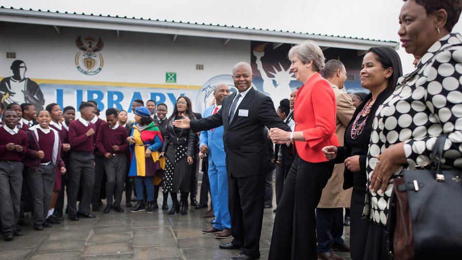 Maybot strikes again: Watch the PM’s cringeworthy dancing in South Africa