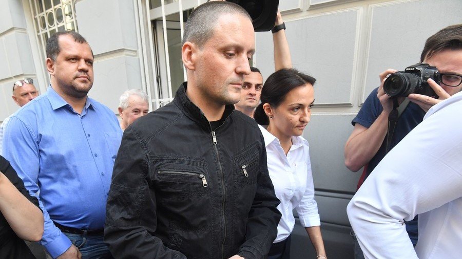 Rights advocate urges leftist activist Udaltsov to end hunger strike