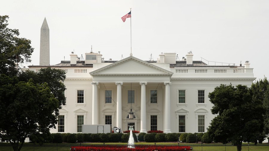 Medical emergency at White House, staffer hospitalized (PHOTO)