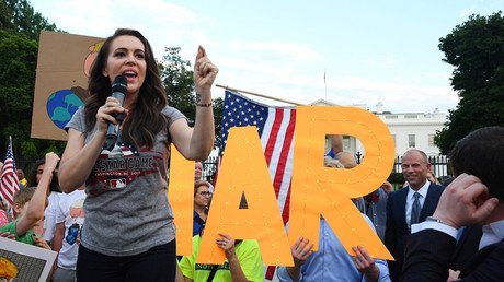 ‘Russian meddling’: Alyssa Milano floats Moscow-Green Party conspiracy after Ohio vote